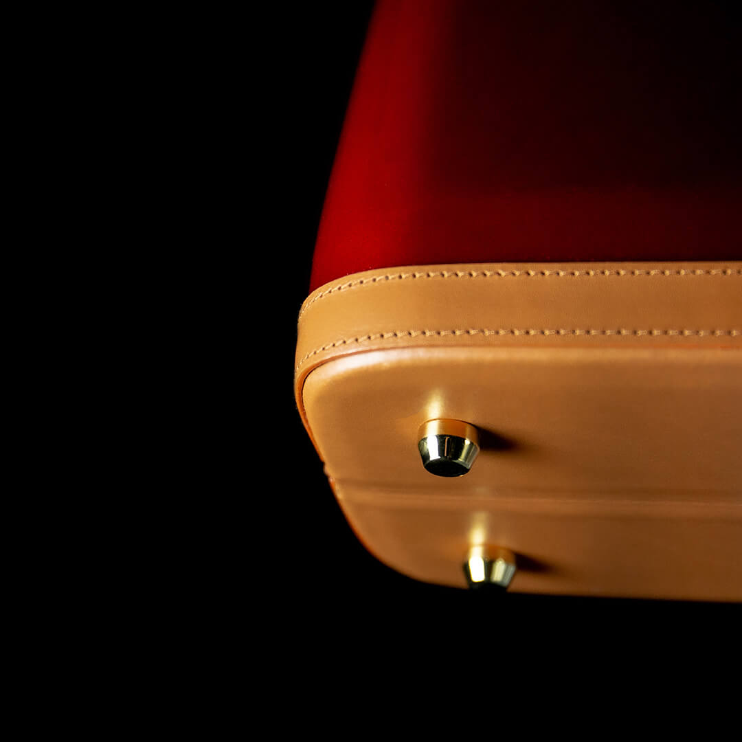 detail-shot-fuss-rot-braun